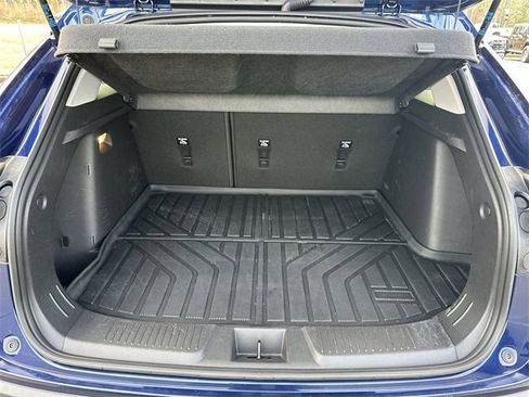 Certified 2024 Chevrolet Trax LT w/ LT Convenience Package image 23