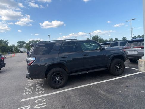 Used 2024 Toyota 4Runner TRD Off-Road Premium w/ Moonroof Package AWD/4WD image 11