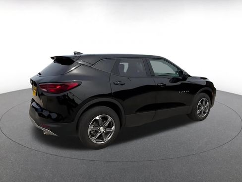 Used 2025 Chevrolet Blazer LT FWD image 15