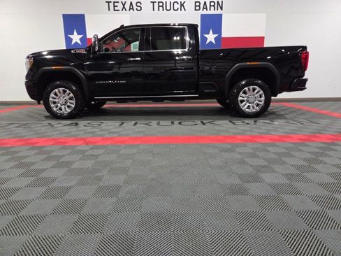 Used 2022 GMC Sierra 2500 Denali image 1
