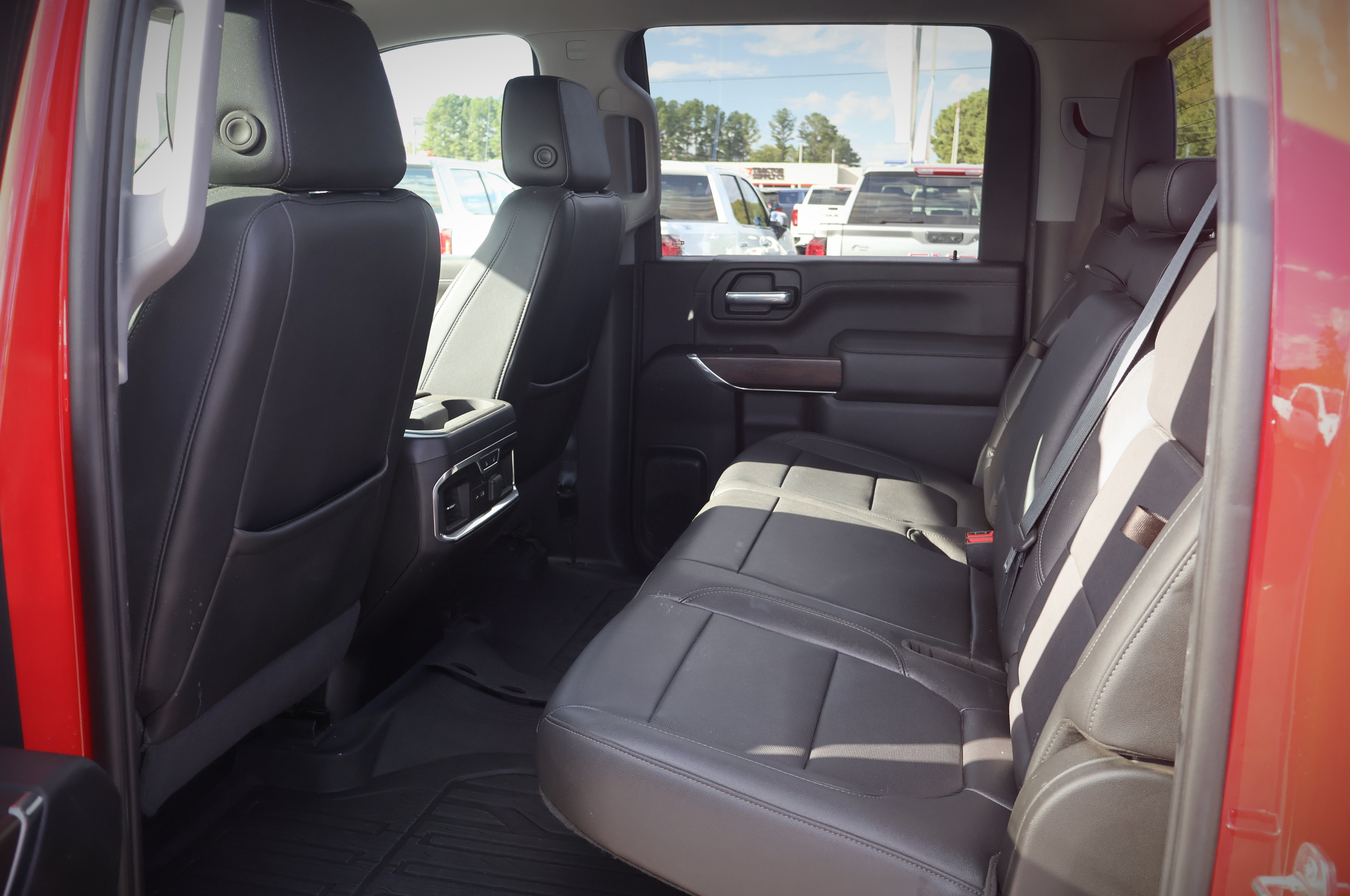 Used 2021 GMC Sierra 2500 SLT w/ SLT Premium Package AWD/4WD image 18