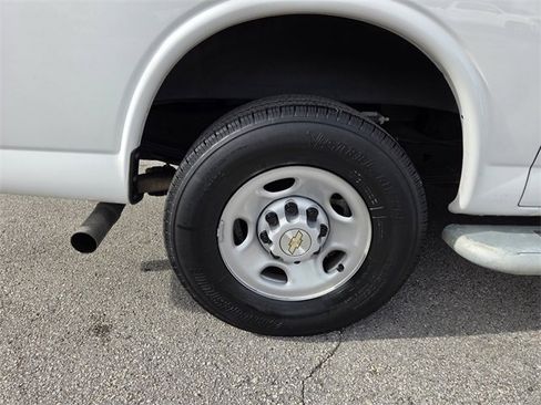 Used 2024 Chevrolet Express 2500 w/ Driver Convenience Package image 19