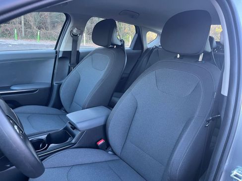 Used 2025 Kia K4 LXS image 35