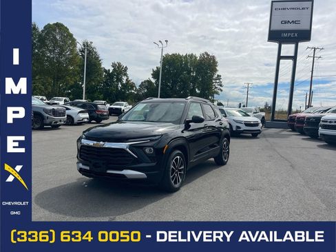 Used 2024 Chevrolet TrailBlazer LT w/ Convenience Package FWD image 1