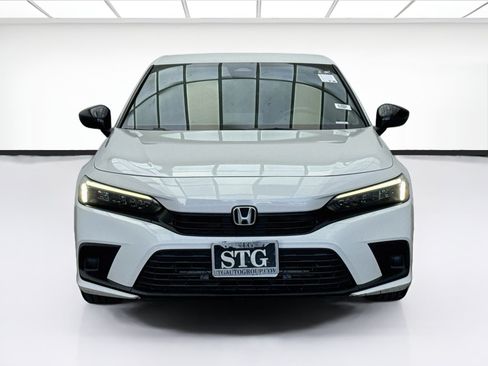 Used 2023 Honda Civic Sport image 2