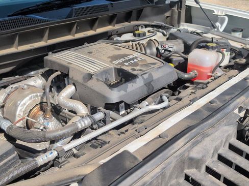 Certified 2025 Chevrolet Silverado 1500 RST AWD/4WD image 14