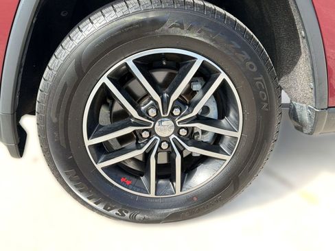 Used 2018 Jeep Grand Cherokee Trailhawk w/ Trailhawk Luxury Group image 12