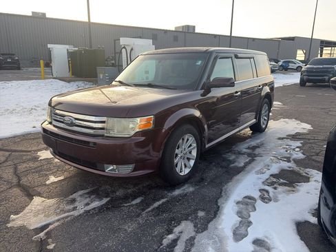 Used 2009 Ford Flex SEL image 4