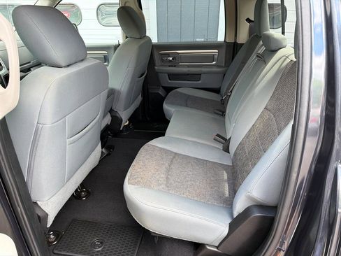 Used 2019 RAM 1500 Big Horn AWD/4WD image 9