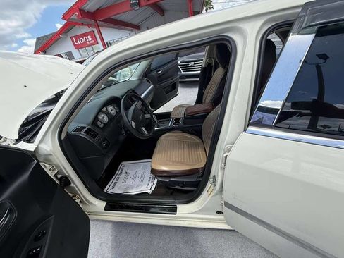 Used 2008 Chrysler 300 LX RWD image 18