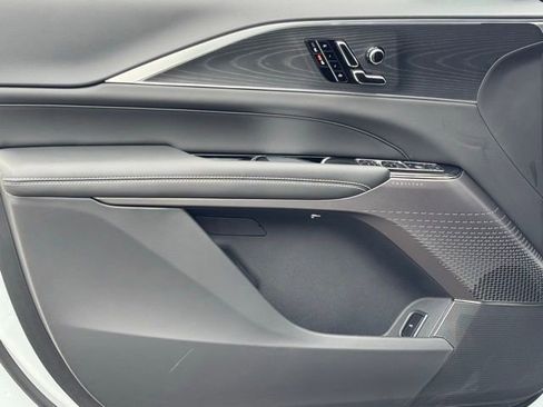 New 2025 Cadillac Lyriq Luxury image 14