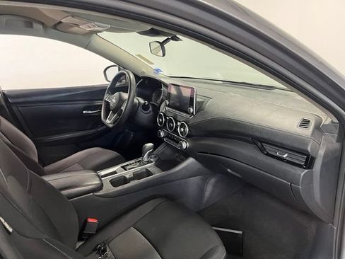 Used 2024 Nissan Sentra SV FWD image 11