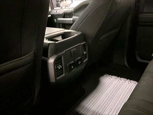 Used 2018 Ford F150 XLT w/ Equipment Group 302A Luxury image 11