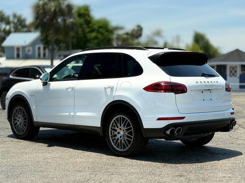 Used 2016 Porsche Cayenne S AWD/4WD image 5