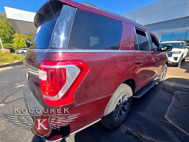 Used 2021 Ford Expedition XLT AWD/4WD image 5