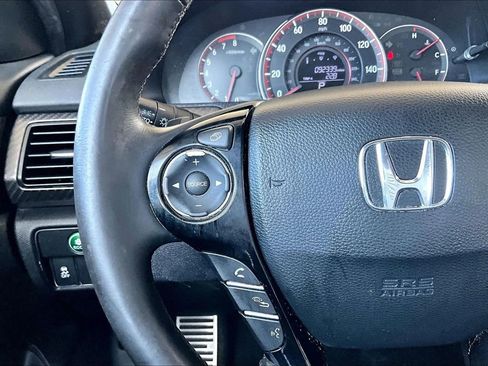 Used 2017 Honda Accord Sport image 10