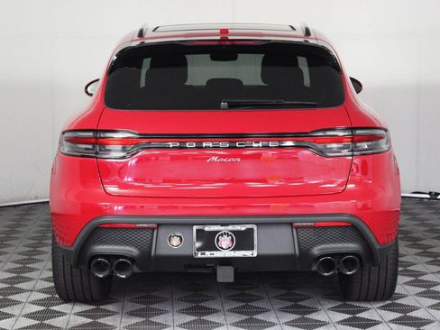 Certified 2025 Porsche Macan image 6