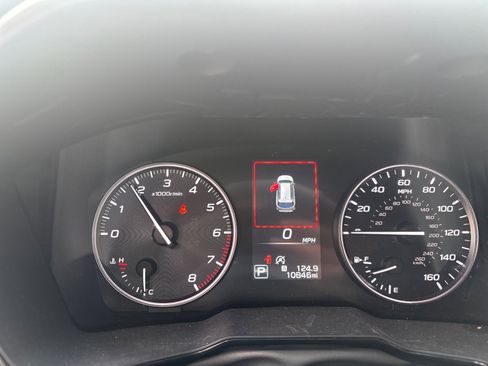 Certified 2025 Subaru Outback Premium w/ Popular Package #1A image 11