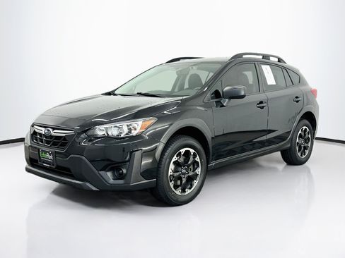 Used 2022 Subaru Crosstrek 2.0i AWD/4WD image 3