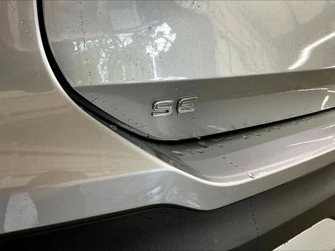 New 2026 Volkswagen Tiguan SE image 26