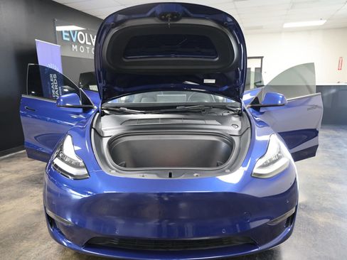Used 2022 Tesla Model Y Long Range image 45