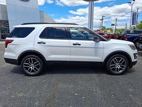 Used 2017 Ford Explorer Sport AWD/4WD image 7