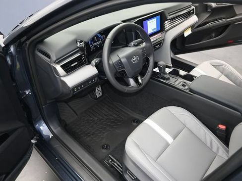 New 2026 Toyota Camry SE FWD image 4