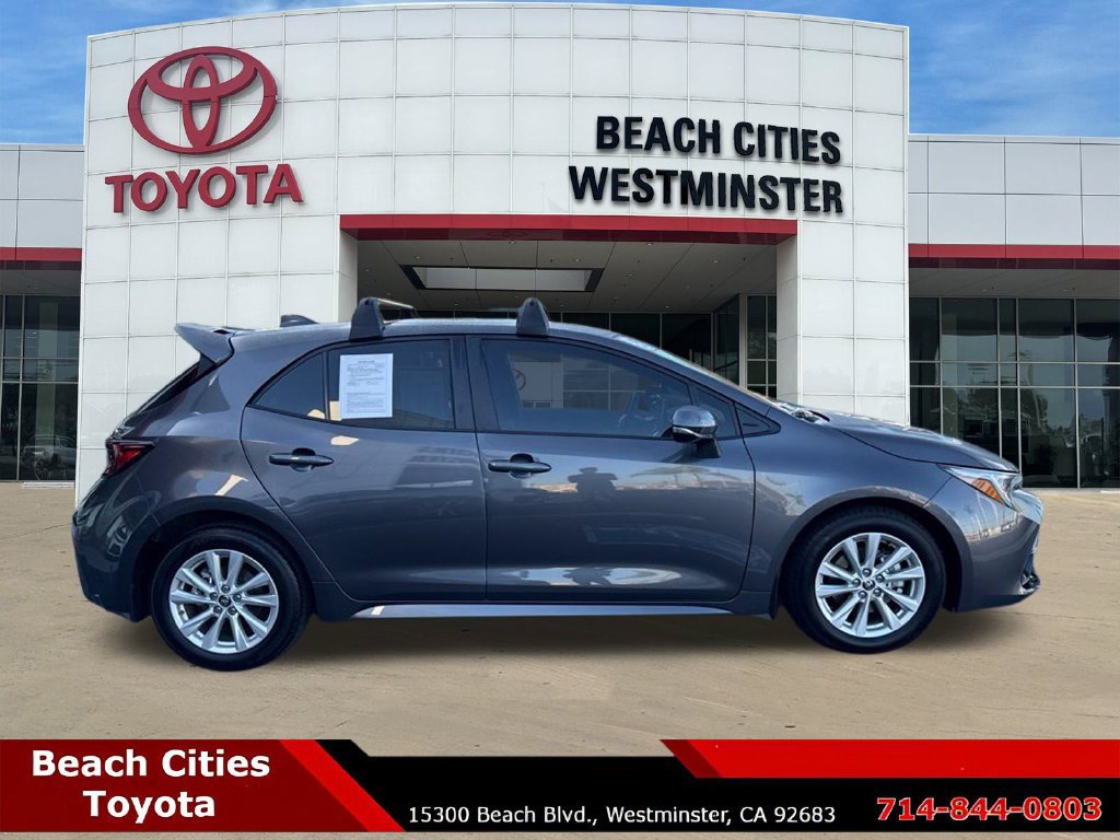 Certified 2025 Toyota Corolla SE w/ SE Package FWD image 12