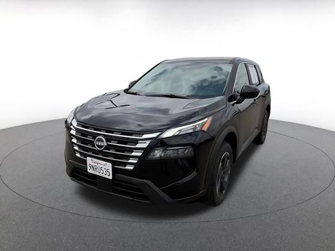 Used 2025 Nissan Rogue SV FWD image 6
