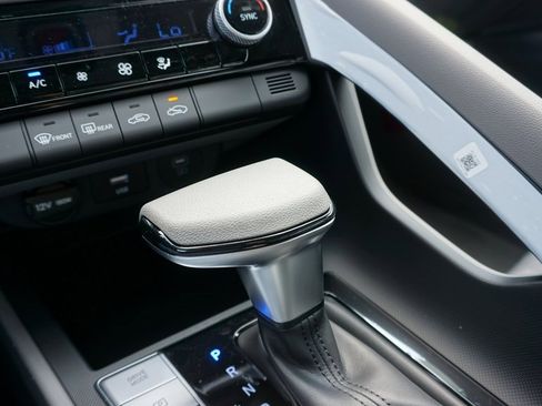 Certified 2024 Hyundai Elantra SEL image 16