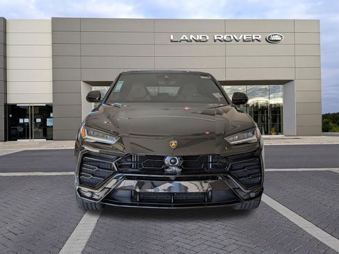 Used 2022 Lamborghini Urus AWD/4WD image 2