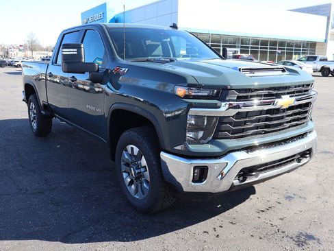 New 2026 Chevrolet Silverado 2500 LT image 2