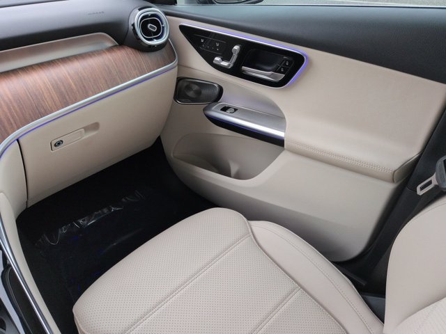 Certified 2026 Mercedes-Benz GLC 300 image 17
