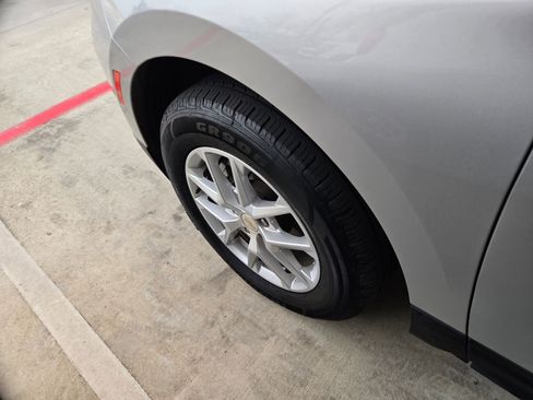 Used 2022 Chevrolet Equinox LT image 9