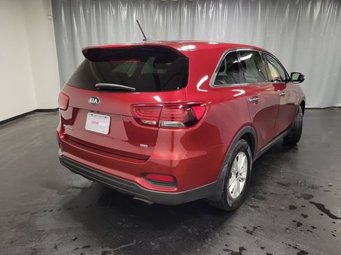 Used 2020 Kia Sorento LX image 9
