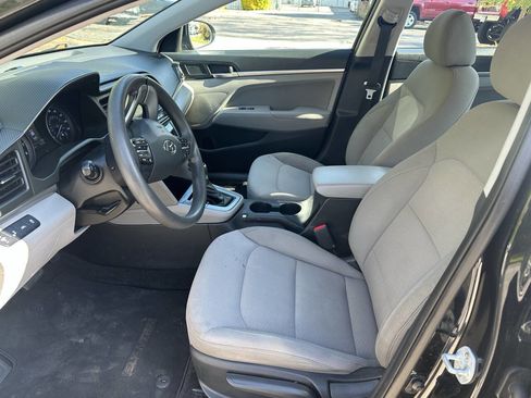 Used 2019 Hyundai Elantra SEL FWD image 11