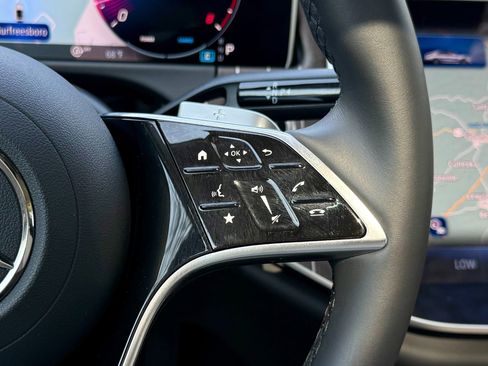 Used 2025 Mercedes-Benz E 350 Sedan image 27