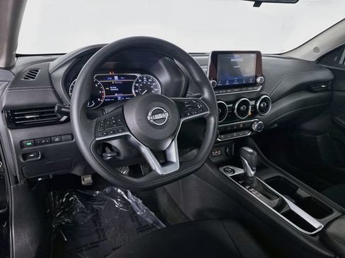 Used 2024 Nissan Sentra SV FWD image 11
