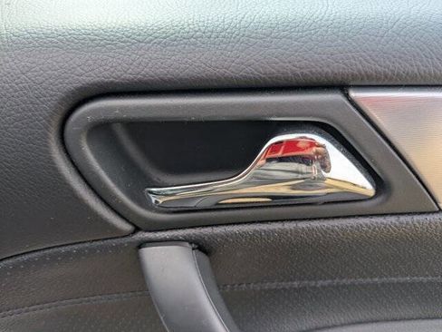 Used 2006 Mercedes-Benz C 230 Sedan image 34