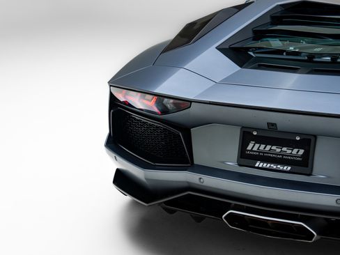 Used 2015 Lamborghini Aventador LP 700-4 AWD/4WD image 32
