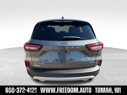 Used 2024 Ford Escape Active AWD/4WD image 4