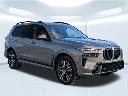Used 2023 BMW X7 xDrive40i w/ Executive Package image 8