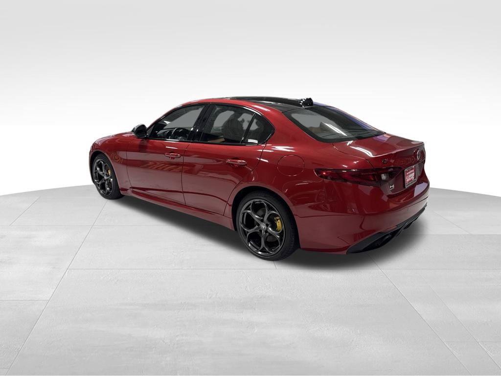 Used 2021 Alfa Romeo Giulia Ti Sport AWD/4WD image 4