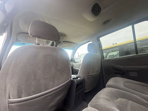 Used 2005 Ford Explorer XLT image 26