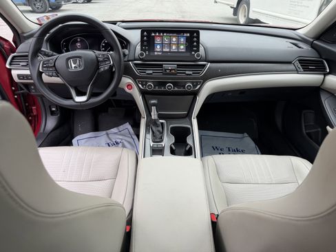 Used 2018 Honda Accord Touring image 17