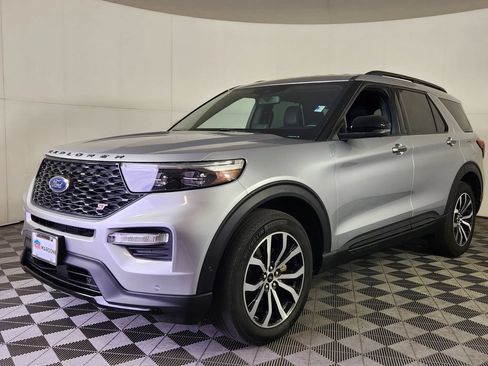 Used 2020 Ford Explorer ST w/ Premium Technology Package AWD/4WD image 3