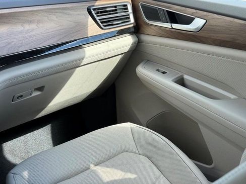 New 2026 Volkswagen Atlas SE image 11