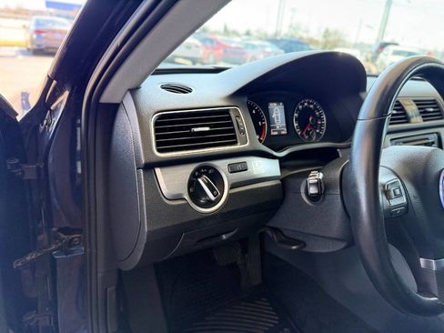 Used 2014 Volkswagen Passat TDI SE image 31