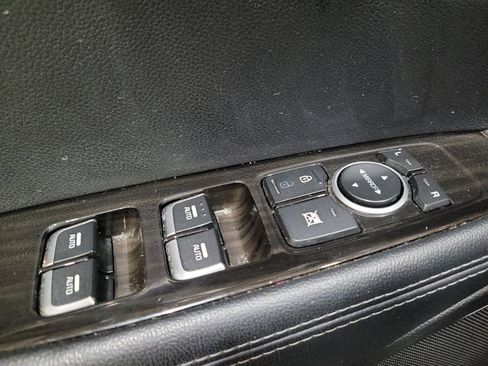 Used 2020 Kia Sorento LX FWD image 27