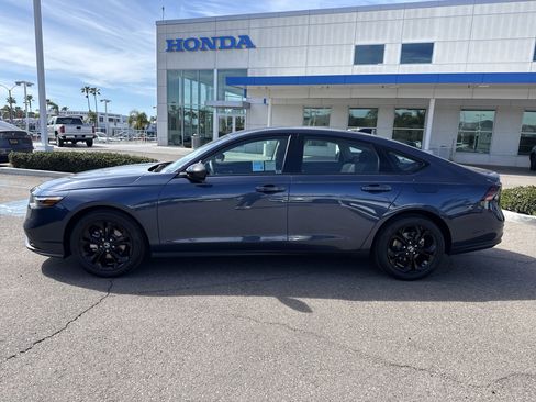 Certified 2025 Honda Accord SE image 2